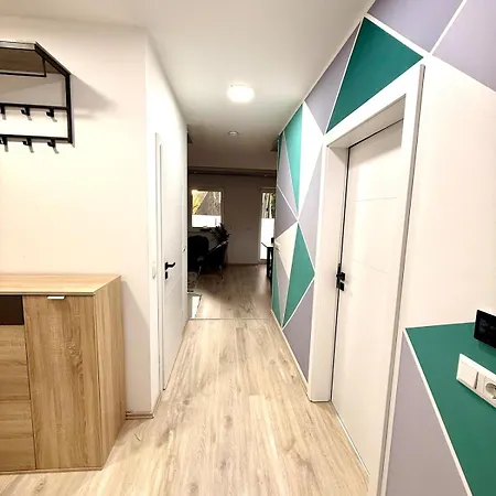 Neu! 95m2 Entspannung Pur Stilvolle 3zkb Mit Privatgarten In Ruhiger Lage Apartmán