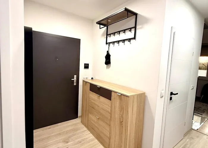 Entspannung Pur Stilvolle 3zkb Mit Privatgarten In Ruhiger Lage
